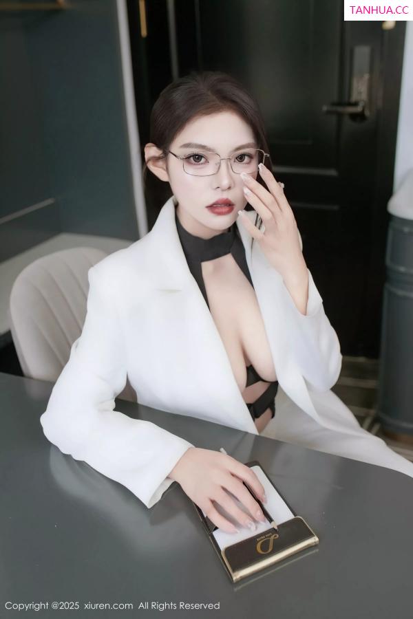   [XiuRen]高清写真图 2025.06.26 No.10464 冬安 白色西服第6张图片